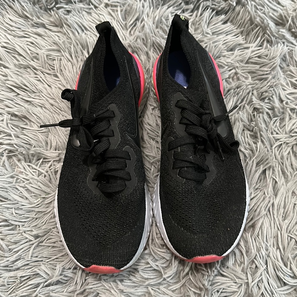 Women’s Nike Epic React black pink green grey shoe 7.5 oncloud